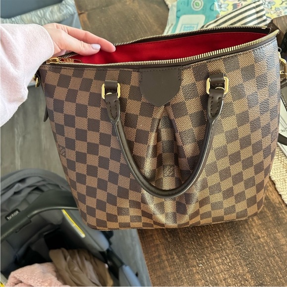 Louis Vuitton Siena MM. - Picture 3 of 14